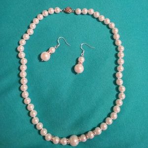 White pearl necklace set